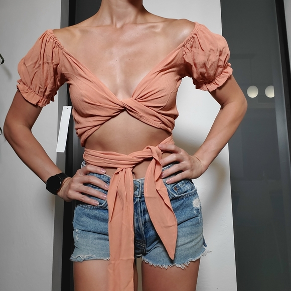 { Flynn Skye } Crop Top - Picture 1 of 8